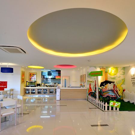 Lamora Kota Lama Surabaya Hotel Екстериор снимка