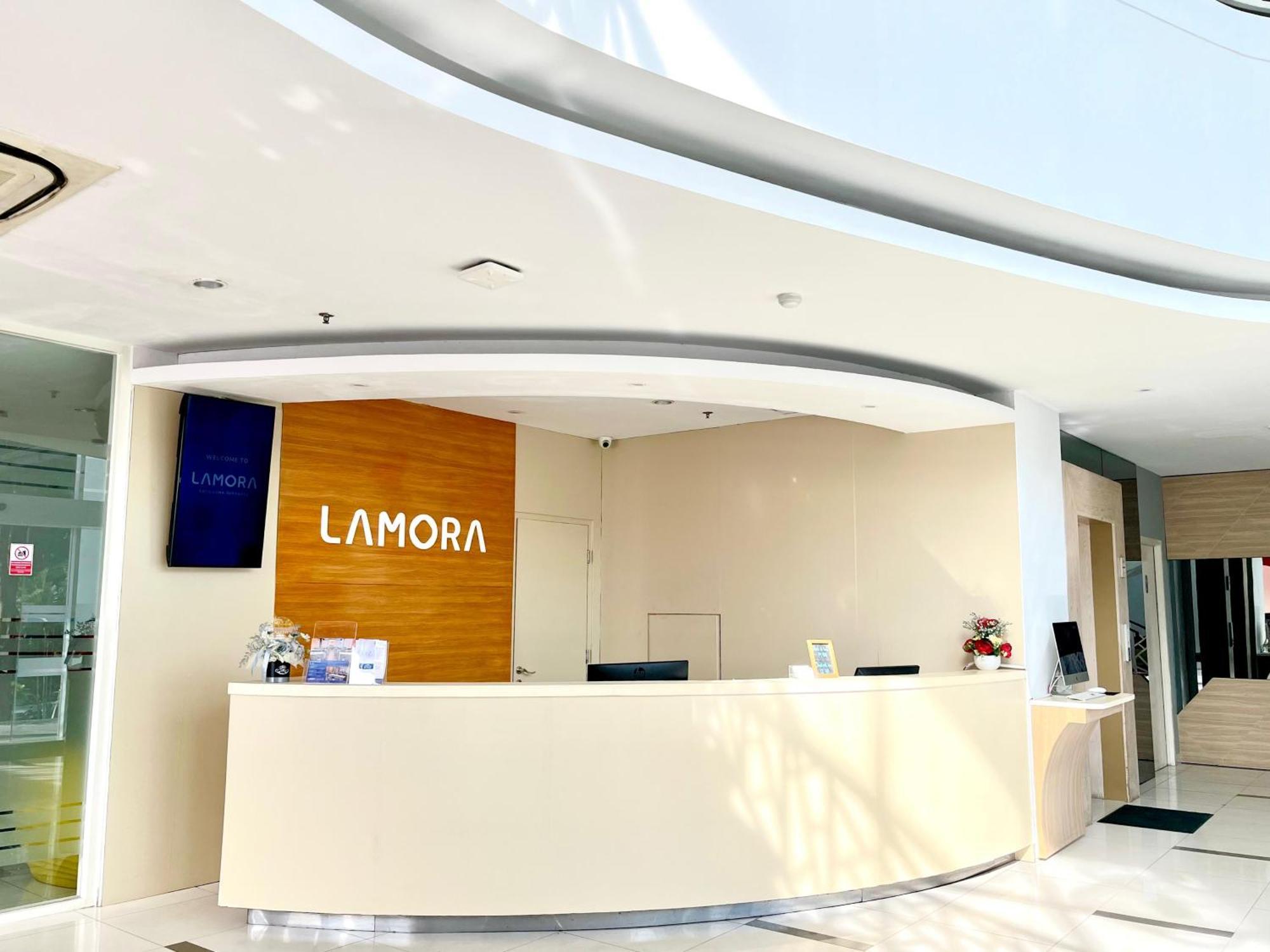 Lamora Kota Lama Surabaya Hotel Екстериор снимка